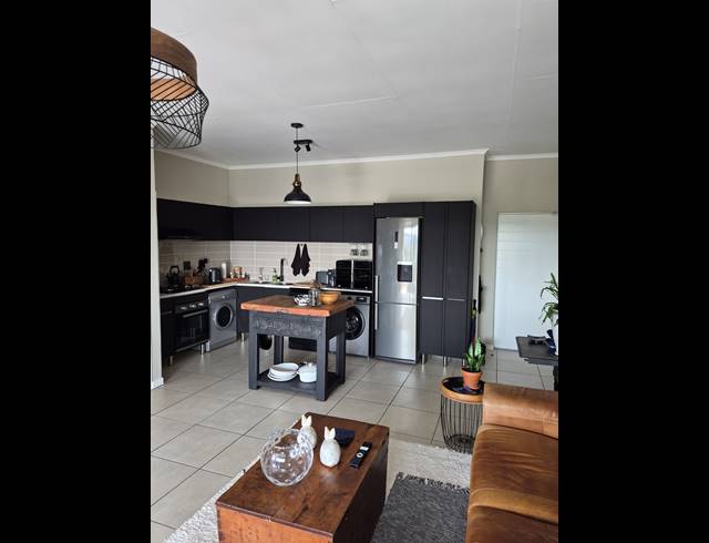 1 bed property to rent in MODDERFONTEIN